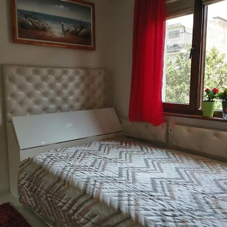 Apartament Peyo Yavorov Burgas Esterno foto